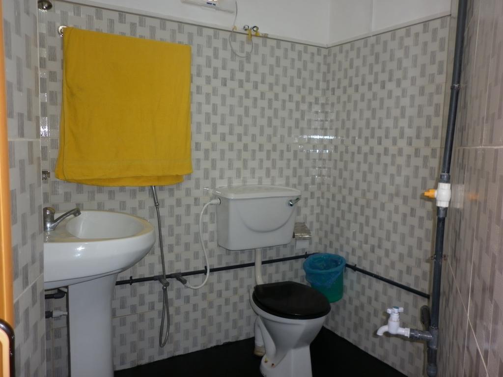 Luxman Guest House โปลอนนารูวา ภายนอก รูปภาพ