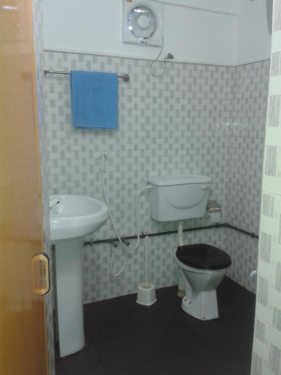 Luxman Guest House โปลอนนารูวา ภายนอก รูปภาพ