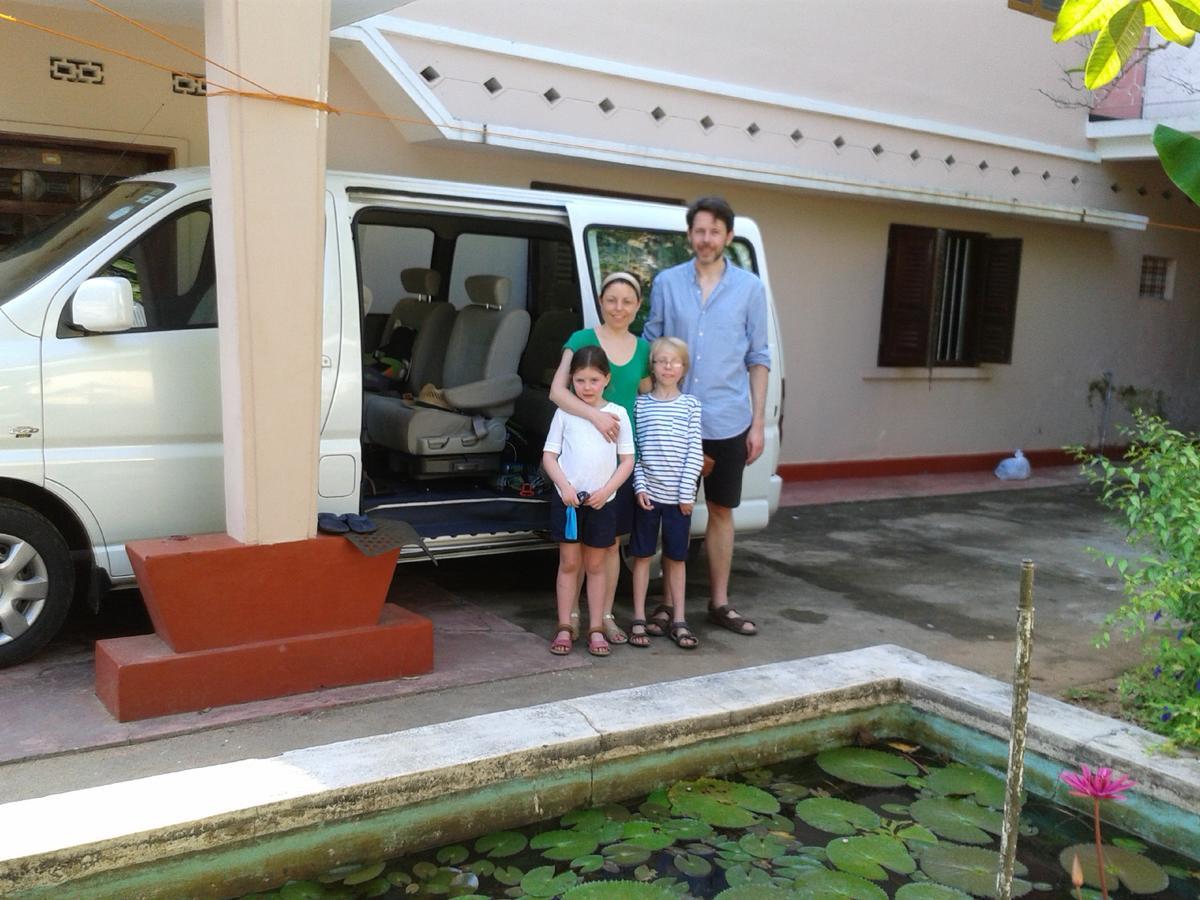Luxman Guest House โปลอนนารูวา ภายนอก รูปภาพ